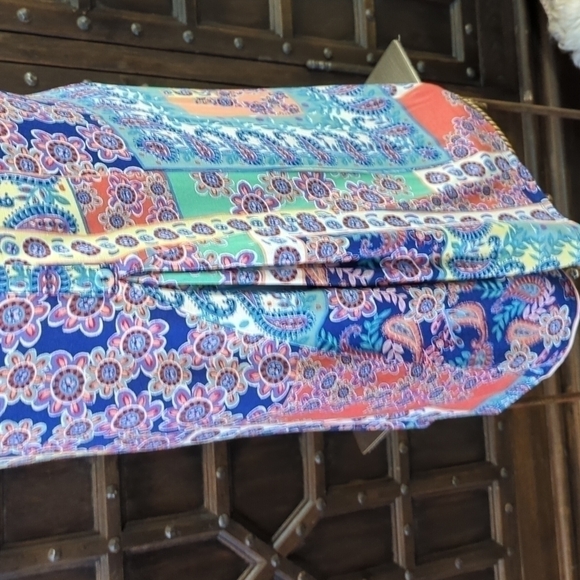 Soft And Cute Multicolor Floral & Paisley Short Sleeve,Long Tunic Sz XL - Picture 9 of 9